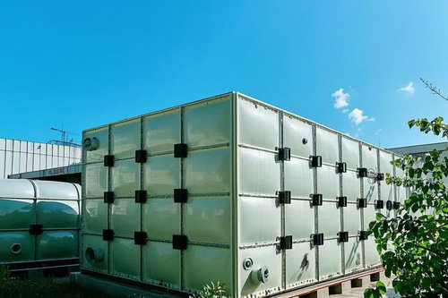 洛陽清洗玻璃鋼材質保溫水箱的頻率是多少比較合適?